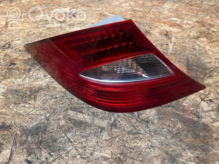 Mercedes-Benz CLS C219 Luci posteriori A2198200164