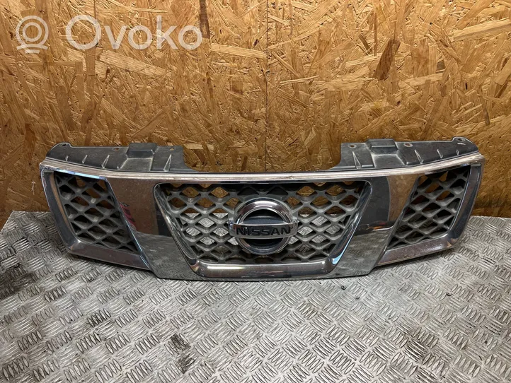 Nissan Pathfinder R51 Grille calandre supérieure de pare-chocs avant NSR2281