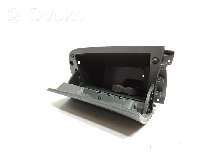 Opel Astra K Panel drawer/shelf pad 