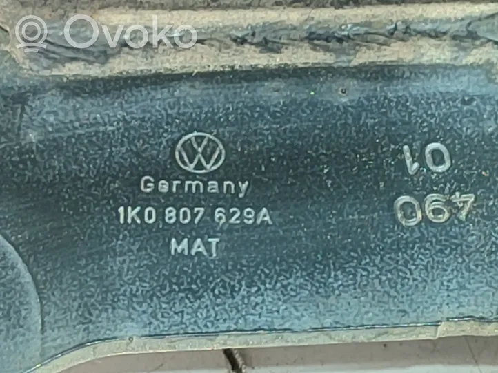 Volkswagen Golf VI Takapuskurin tukipalkki 