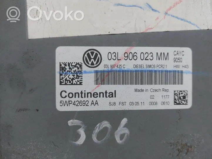 Volkswagen Jetta VI Sterownik / Moduł ECU 03L906023MM