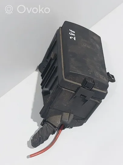Skoda Octavia Mk3 (5E) Skrzynka bezpieczników / Komplet 5Q0907361D
