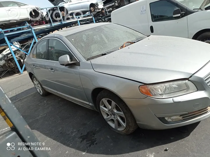 Volvo S80 Drzwi przednie 32228890