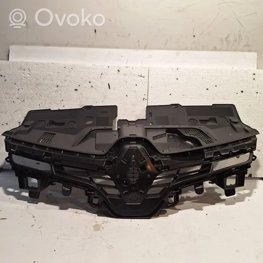 Renault Clio IV Etupuskurin ylempi jäähdytinsäleikkö 622563184R