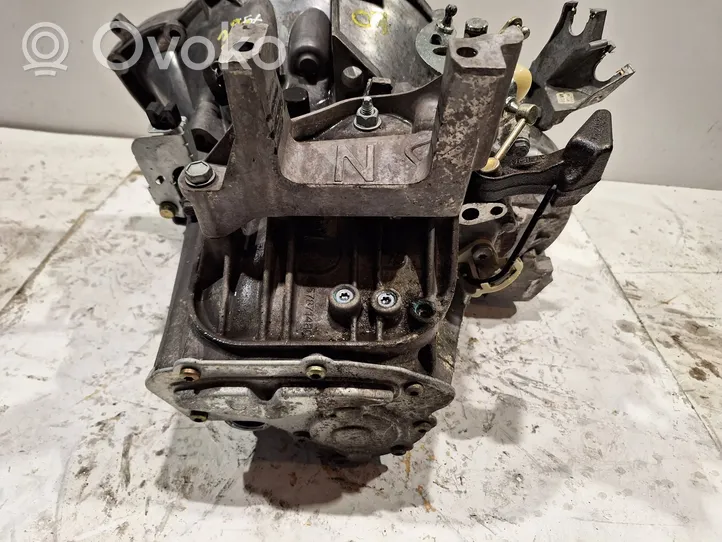 Citroen C5 Mechaninė 6 pavarų dėžė 20MB24