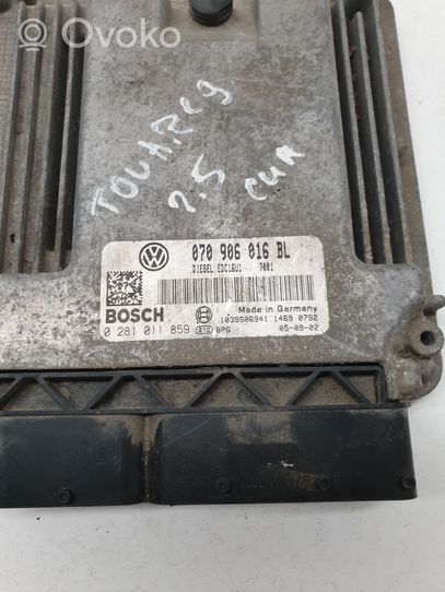 Volkswagen Touareg I Calculateur moteur ECU 070906016BL