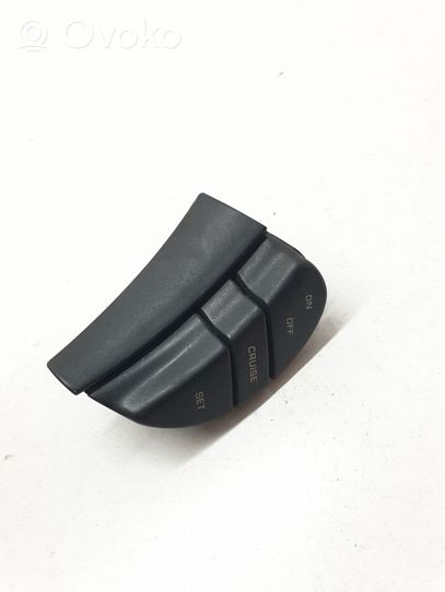 Chrysler Voyager Boutons / interrupteurs volant 05026007AA