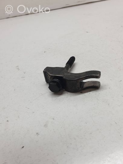 Opel Astra H Fuel Injector clamp holder 