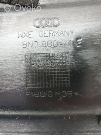 Audi TT Mk1 Ylempi jäähdyttimen ylätuen suojapaneeli 8N0860441E