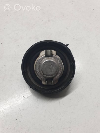 Mercedes-Benz E W211 Tappo del serbatoio del carburante A2204700705