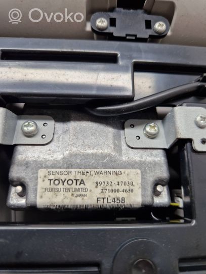 Toyota Prius (XW30) Priekinių vietų apšvietimo žibintas 8973247030