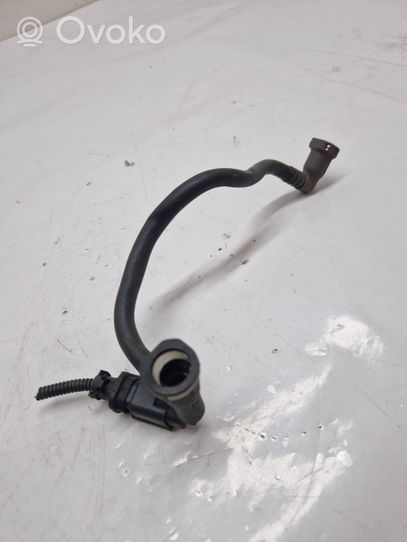 Citroen C4 Grand Picasso Fuel line pipe 