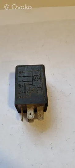 Audi 80 90 B3 Other relay 321955531A