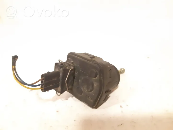 Volkswagen Golf III Headlight level adjustment motor 00728202