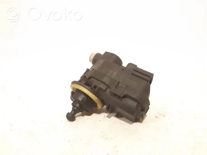 Toyota Auris E180 Motor de ajuste de nivel del faro delantero 90013783