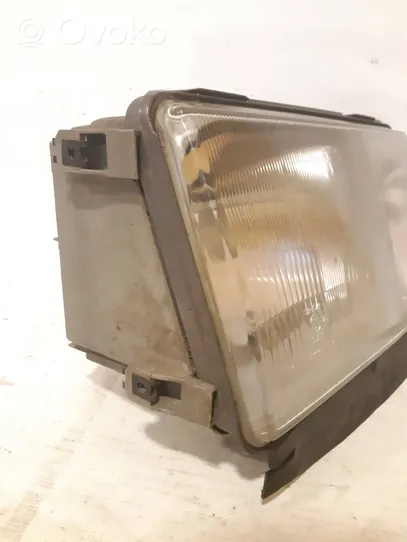 Mercedes-Benz E W124 Lampa przednia 0301073318