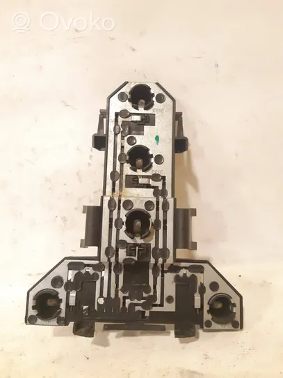 Volkswagen Golf IV Porte ampoule de feu arrière 1J6945257