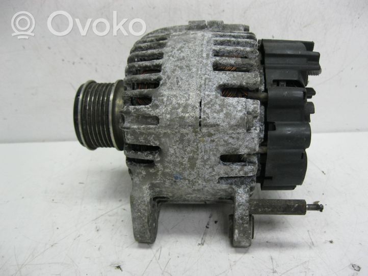 Volkswagen PASSAT B6 Generator/alternator 06F903023E