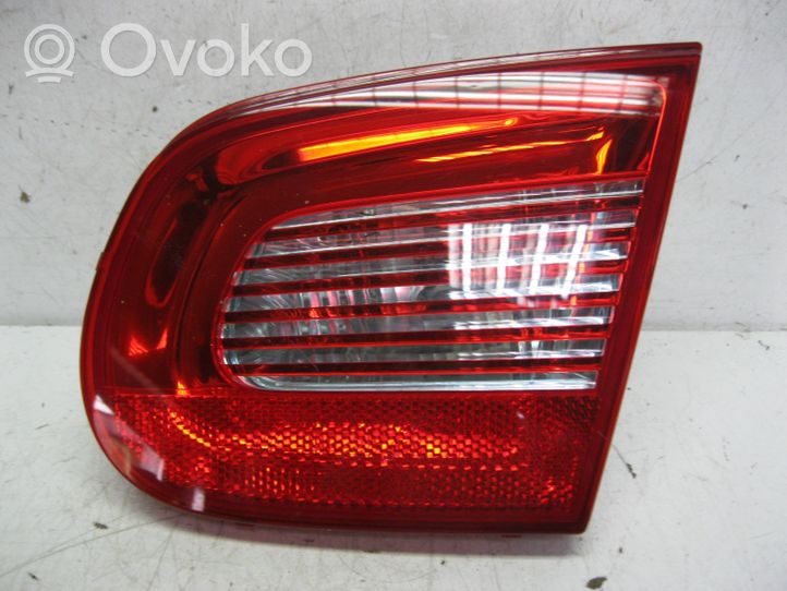 Volkswagen Eos Luci posteriori del portellone del bagagliaio 1Q0945094