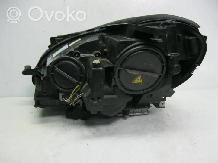 Mercedes-Benz C W204 Lampa przednia A2048204439