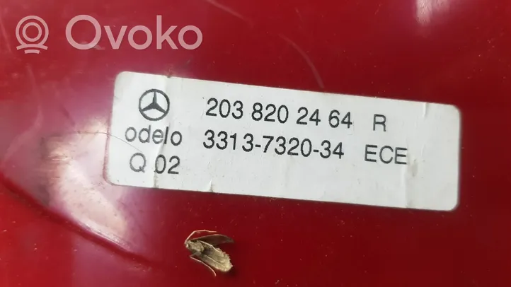 Mercedes-Benz C W203 Задний фонарь в кузове 2038202464