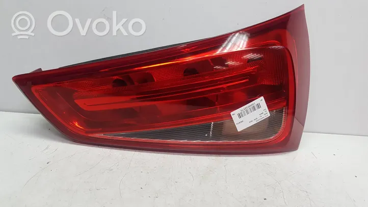 Audi A1 Luz trasera/de freno 8X0945094