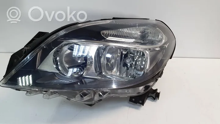 Mercedes-Benz B W246 W242 Phare frontale A2468200161