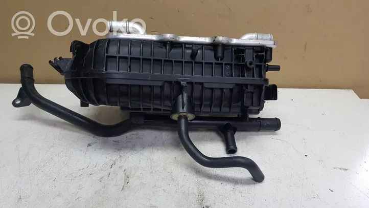 Seat Arona Kolektorius įsiurbimo 04C129711D