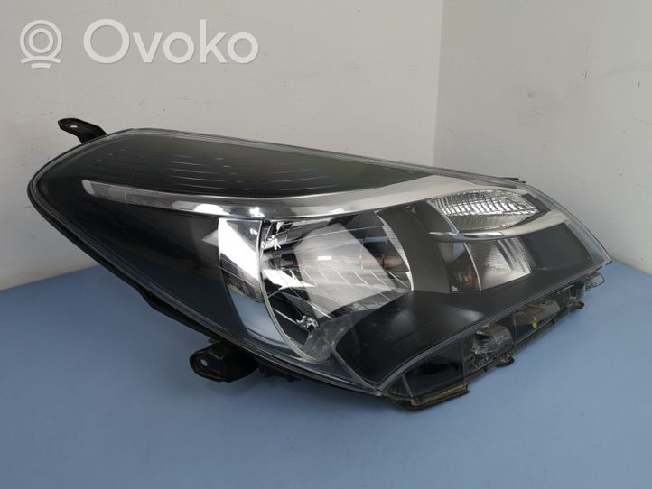 Toyota Yaris Headlight/headlamp 0D158