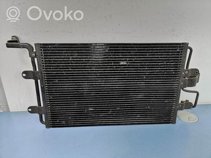 Volkswagen Golf IV Radiateur condenseur de climatisation 1J0820411D