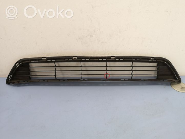 Toyota Avensis T270 Grille inférieure de pare-chocs avant 5311205100