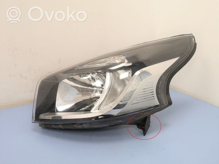 Renault Trafic III (X82) Faro/fanale 260605173R