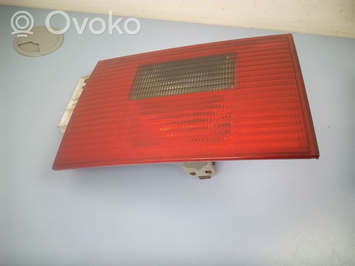 Volkswagen Sharan Lampy tylnej klapy bagażnika 964540