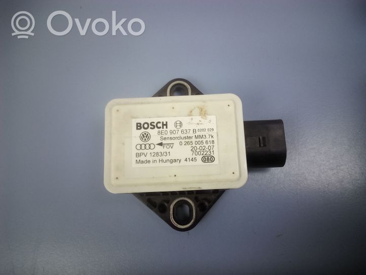 Audi A4 S4 B7 8E 8H ESP (elektroniskās stabilitātes programmas) sensors (paātrinājuma sensors) 8E0907637B