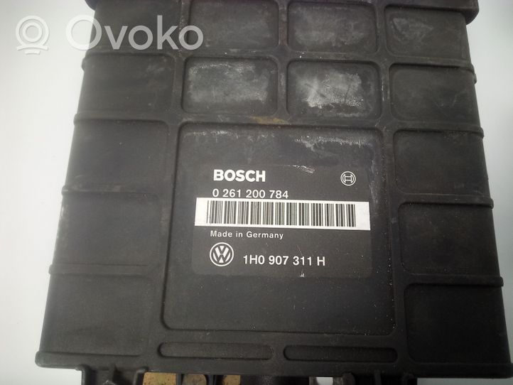 Toyota Avensis T220 Calculateur moteur ECU 1H0907311H