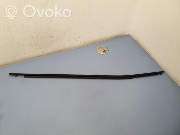 Toyota RAV 4 (XA50) Verkleidung Türfenster Türscheibe hinten 757400R050