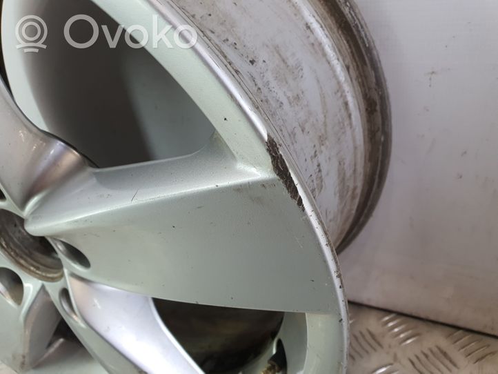 Volkswagen Jetta VI R16 alloy rim 5C0601025