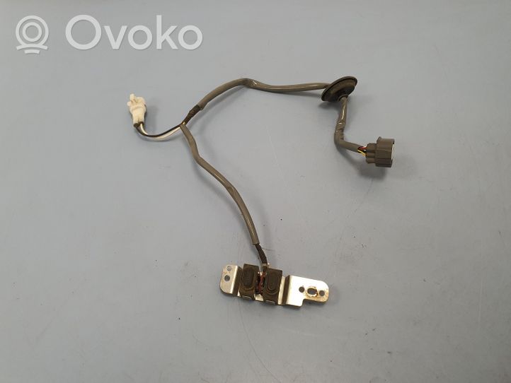 Toyota Land Cruiser (J150) Zamek klapy tylnej / bagażnika 8490560020