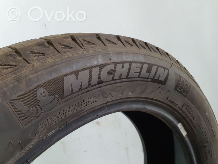 KIA Sportage R19 winter tire 