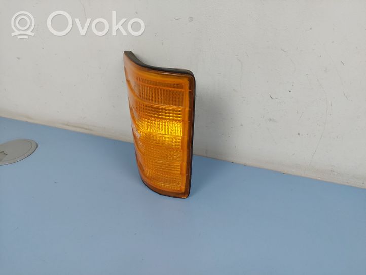 Mercedes-Benz 207 310 Frontblinker 32757R6