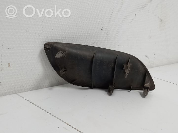 Toyota Yaris Verkleidung Nebelscheinwerfer / Gitter vorne 814820D100