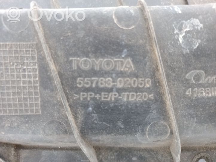 Toyota Auris 150 Rivestimento parabrezza 5578302050