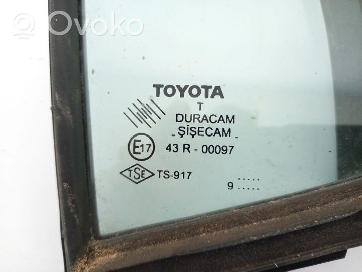 Toyota Yaris Szyba karoseryjna drzwi 6821552011