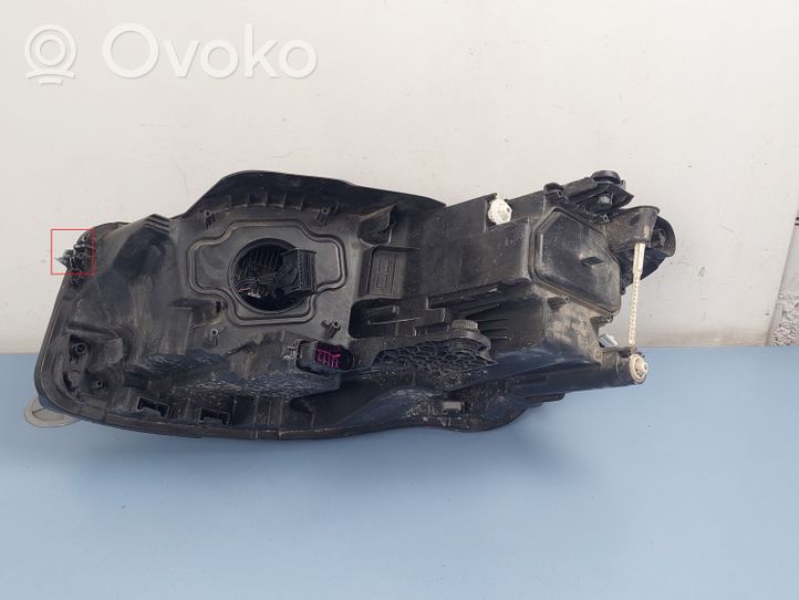 Volkswagen Touareg III Faro delantero/faro principal 761941774