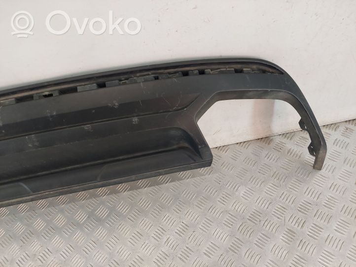 Volkswagen Touareg III Rivestimento della parte inferiore del paraurti posteriore 760807568J