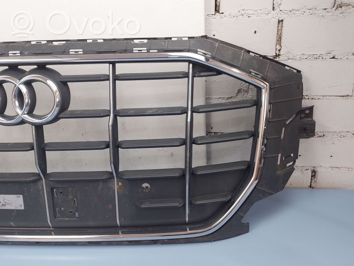 Audi Q8 Maskownica / Grill / Atrapa górna chłodnicy 4M8853651