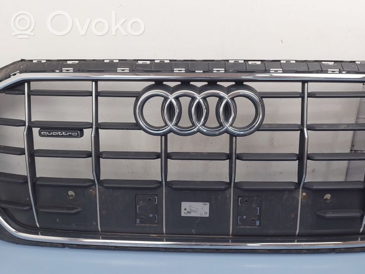 Audi Q8 Maskownica / Grill / Atrapa górna chłodnicy 4M8853651