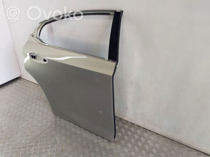 Lexus ES 250 - 300 - 330 Puerta trasera 6700333311