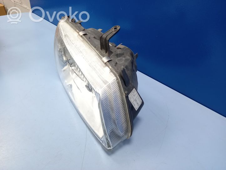 Nissan Almera Phare frontale 8505