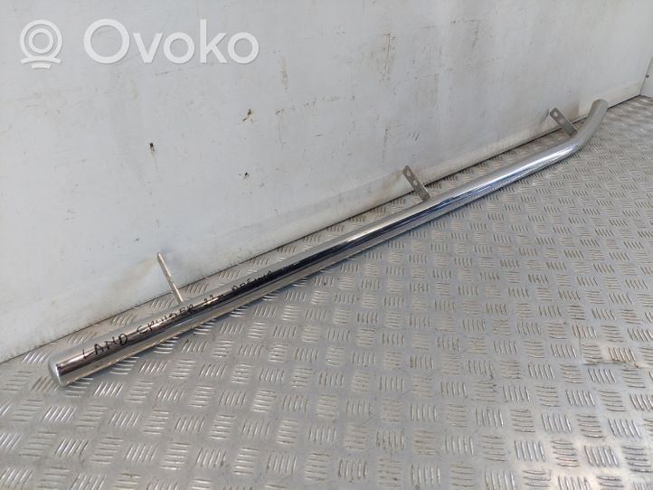 Toyota Land Cruiser (J150) Listello di supporto del sottoporta 8355200